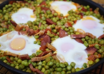 Receita de Ervilhas com Ovos escalfados