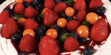 Receita de Pavlova de frutos vermelhos