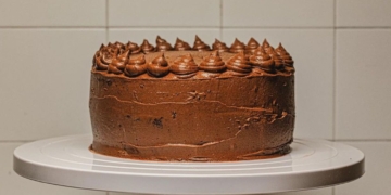Bolo de Abacate e chocolate / Joana Barrios