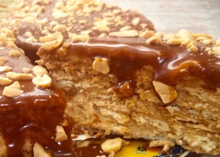 Receita do melhor Bolo de bolacha com caramelo