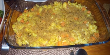Receita de Bacalhau lascado com cenoura no forno