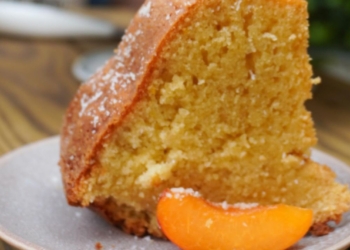 Receita de Bolo de Iogurte e Alperce do Chef Fábio Bernardino