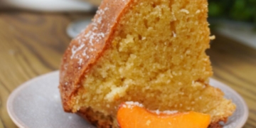 Receita de Bolo de Iogurte e Alperce do Chef Fábio Bernardino